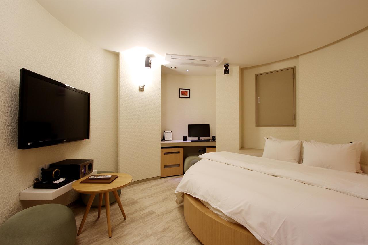 Uijeongbu Latree Hotel מראה חיצוני תמונה