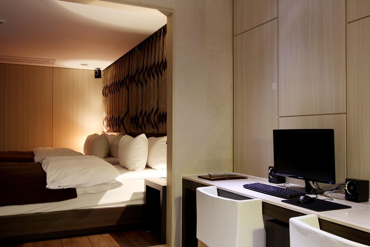 Uijeongbu Latree Hotel מראה חיצוני תמונה