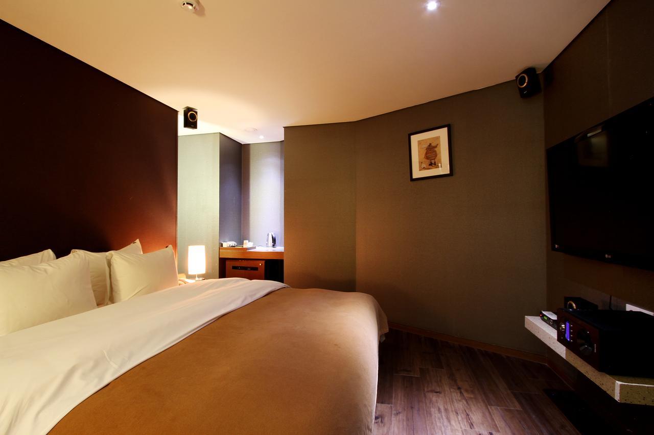 Uijeongbu Latree Hotel מראה חיצוני תמונה