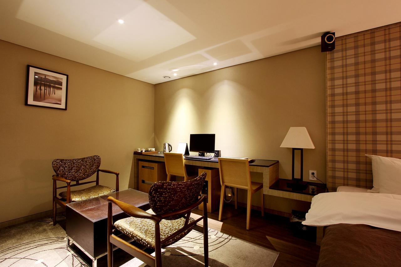 Uijeongbu Latree Hotel מראה חיצוני תמונה