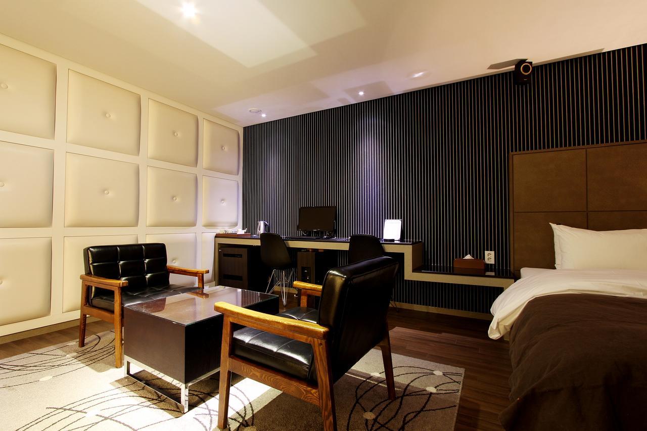 Uijeongbu Latree Hotel מראה חיצוני תמונה