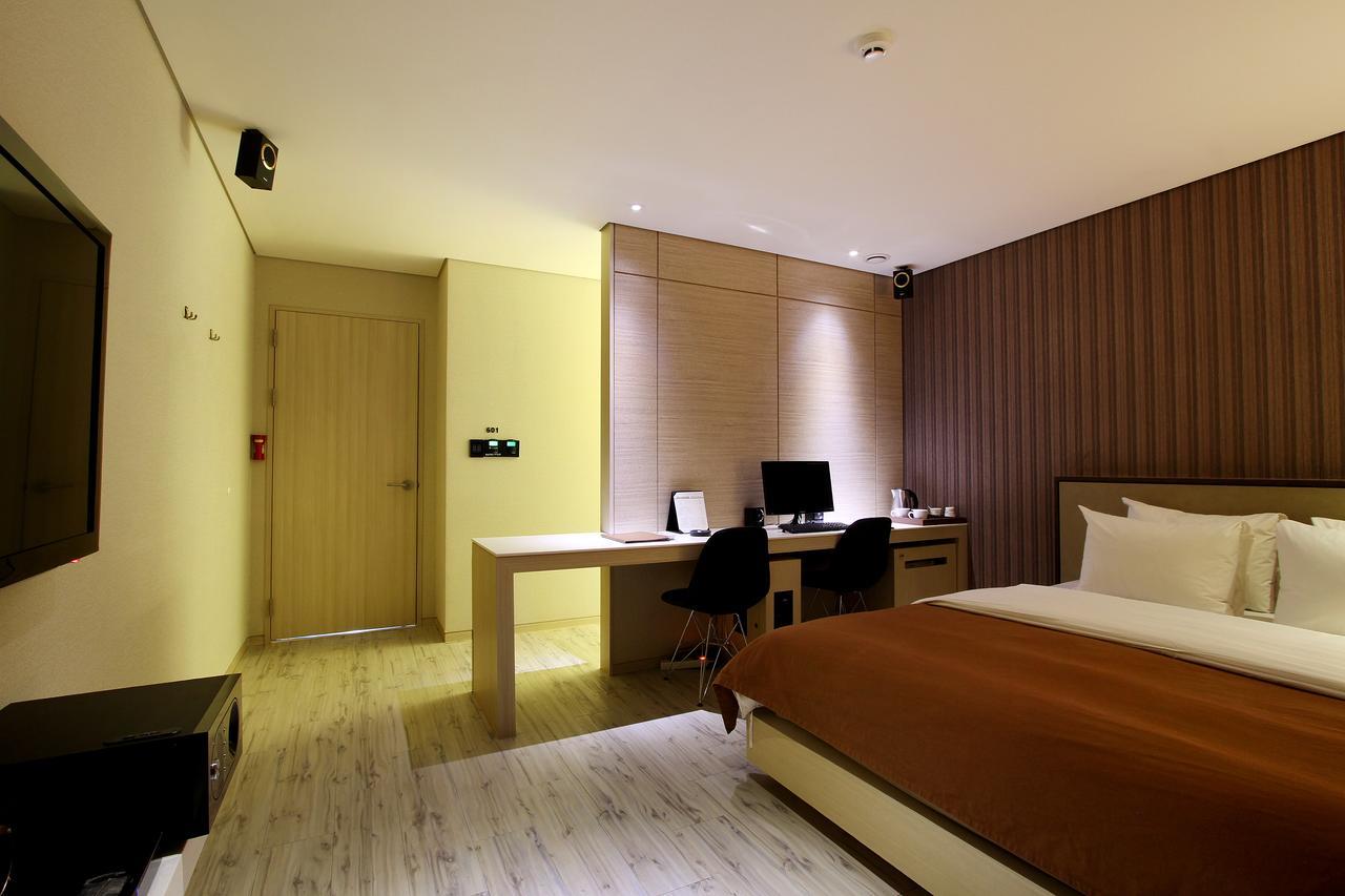 Uijeongbu Latree Hotel מראה חיצוני תמונה