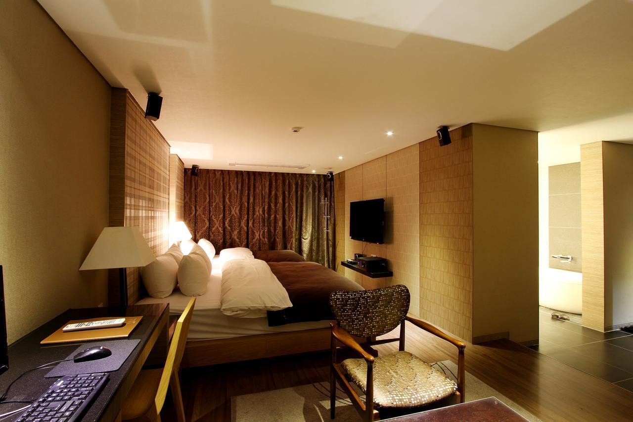 Uijeongbu Latree Hotel מראה חיצוני תמונה