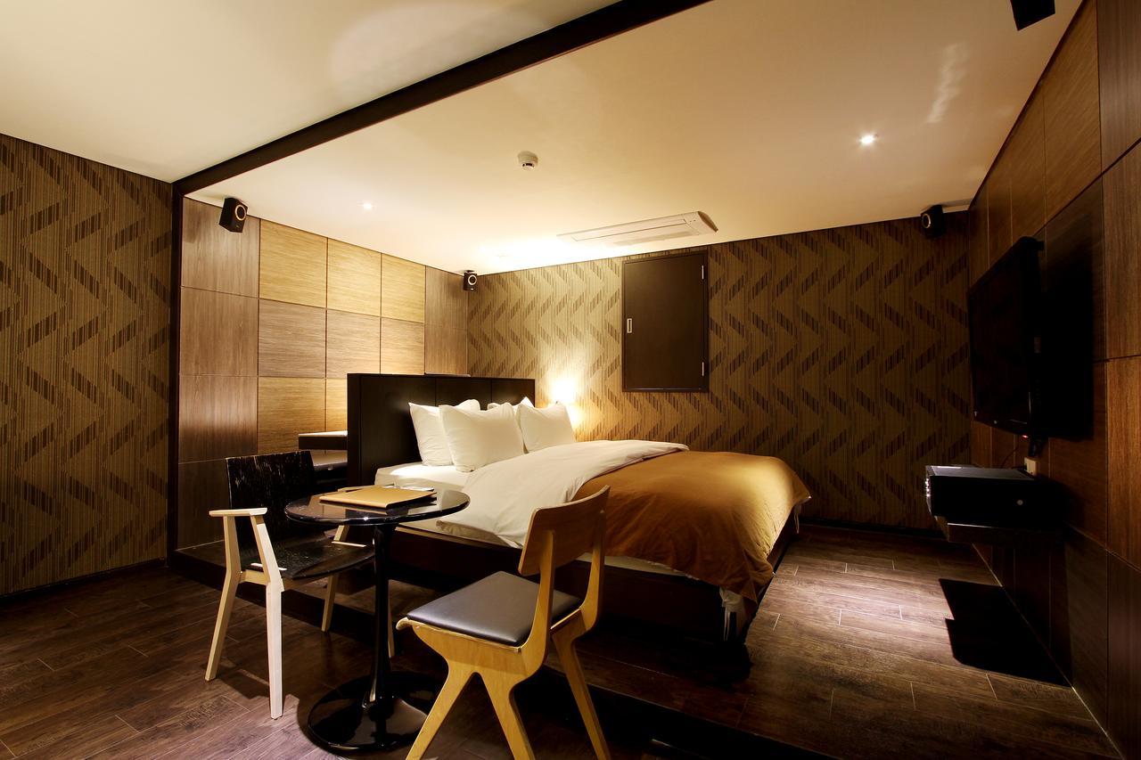 Uijeongbu Latree Hotel מראה חיצוני תמונה