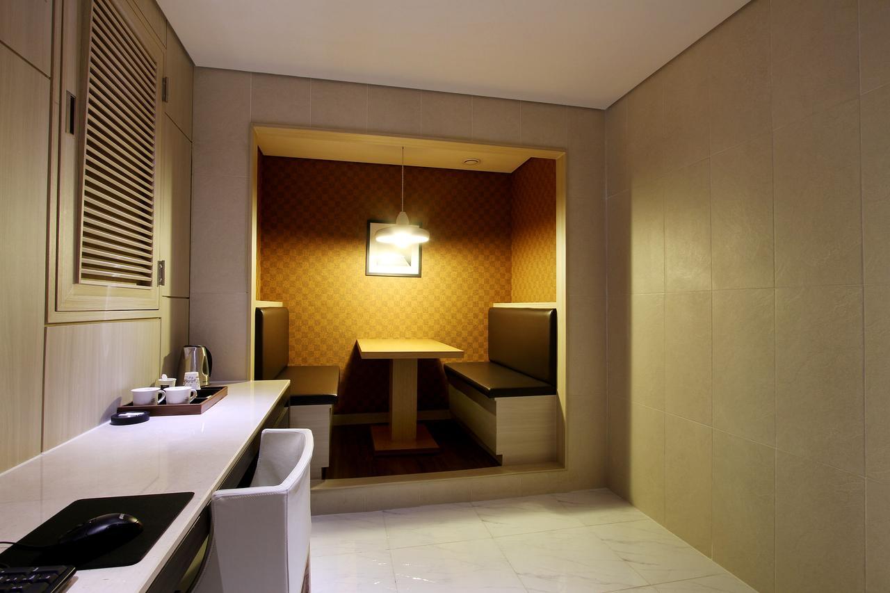 Uijeongbu Latree Hotel מראה חיצוני תמונה