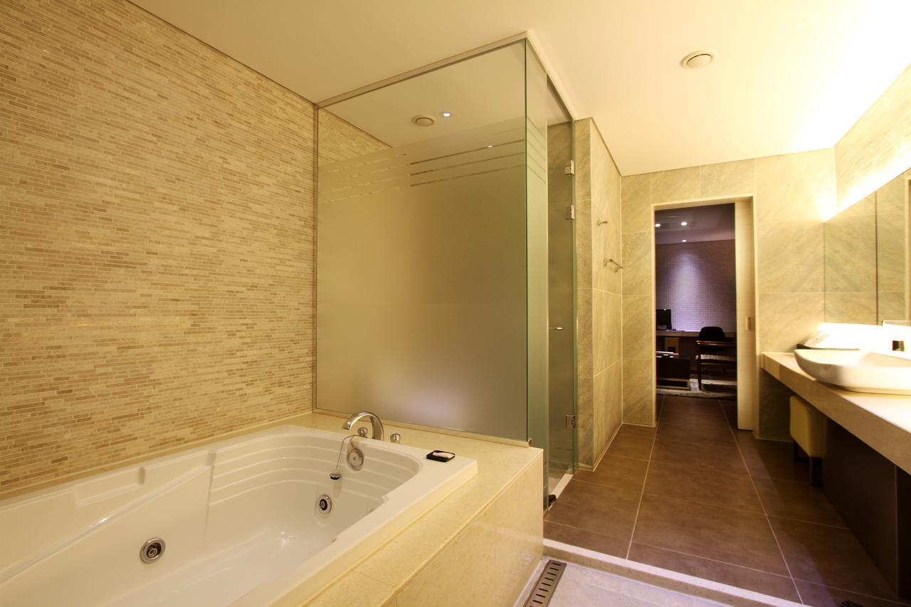 Uijeongbu Latree Hotel מראה חיצוני תמונה