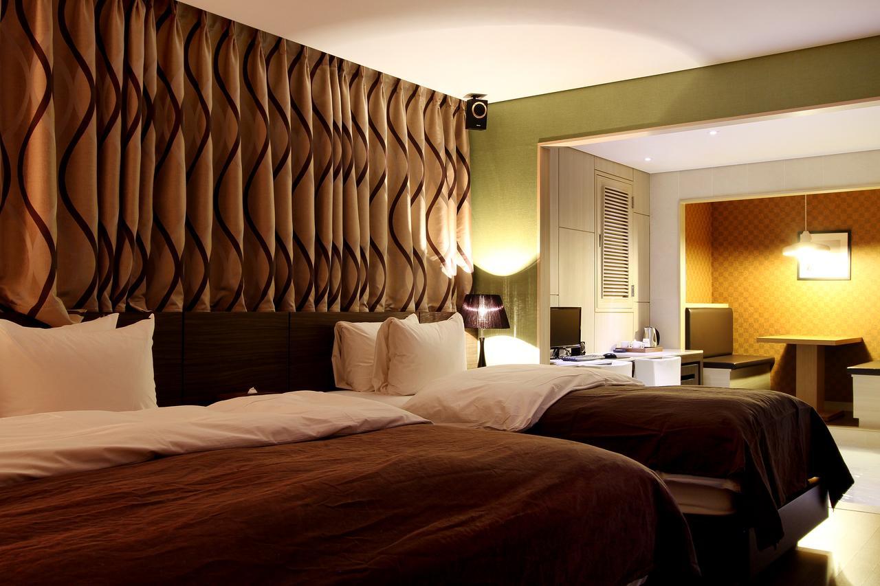 Uijeongbu Latree Hotel מראה חיצוני תמונה