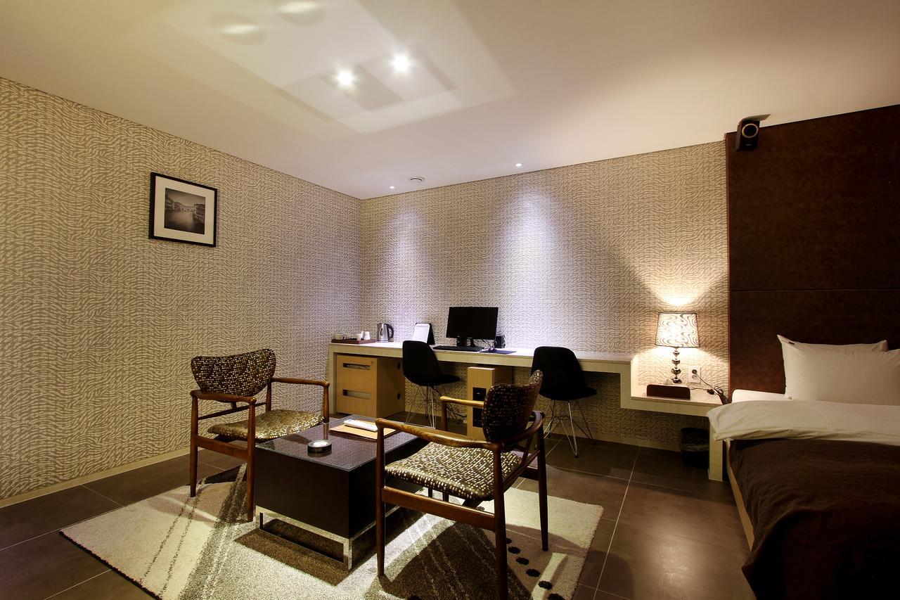 Uijeongbu Latree Hotel מראה חיצוני תמונה
